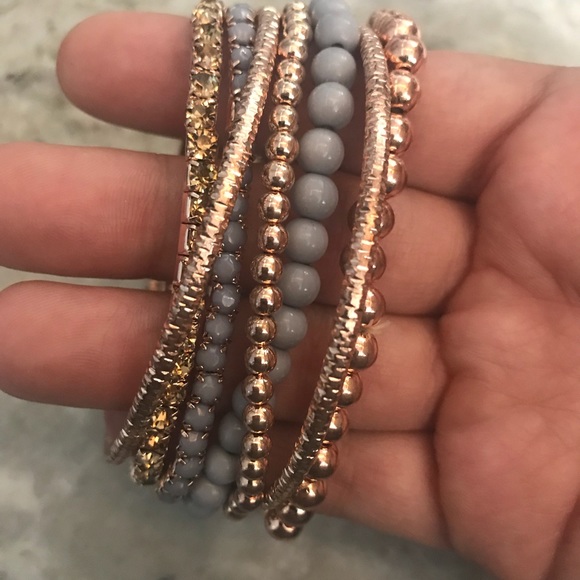 Set of 7 bangle bracelets - Picture 2 of 2